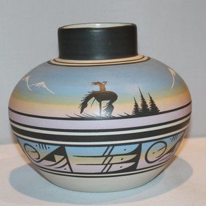 VTG 1987 signed E. Yazzie Navajo 7.25" pottery vase painted etched blue yellow